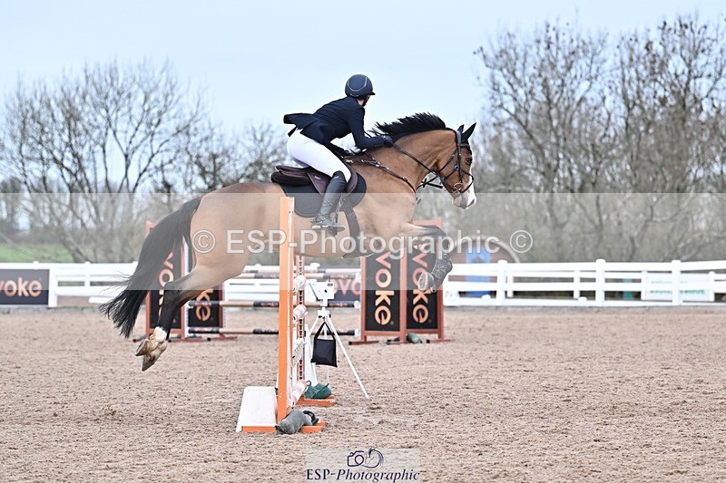 251126-135204-00645 - Cls 5 Foxhunter and 1.20m