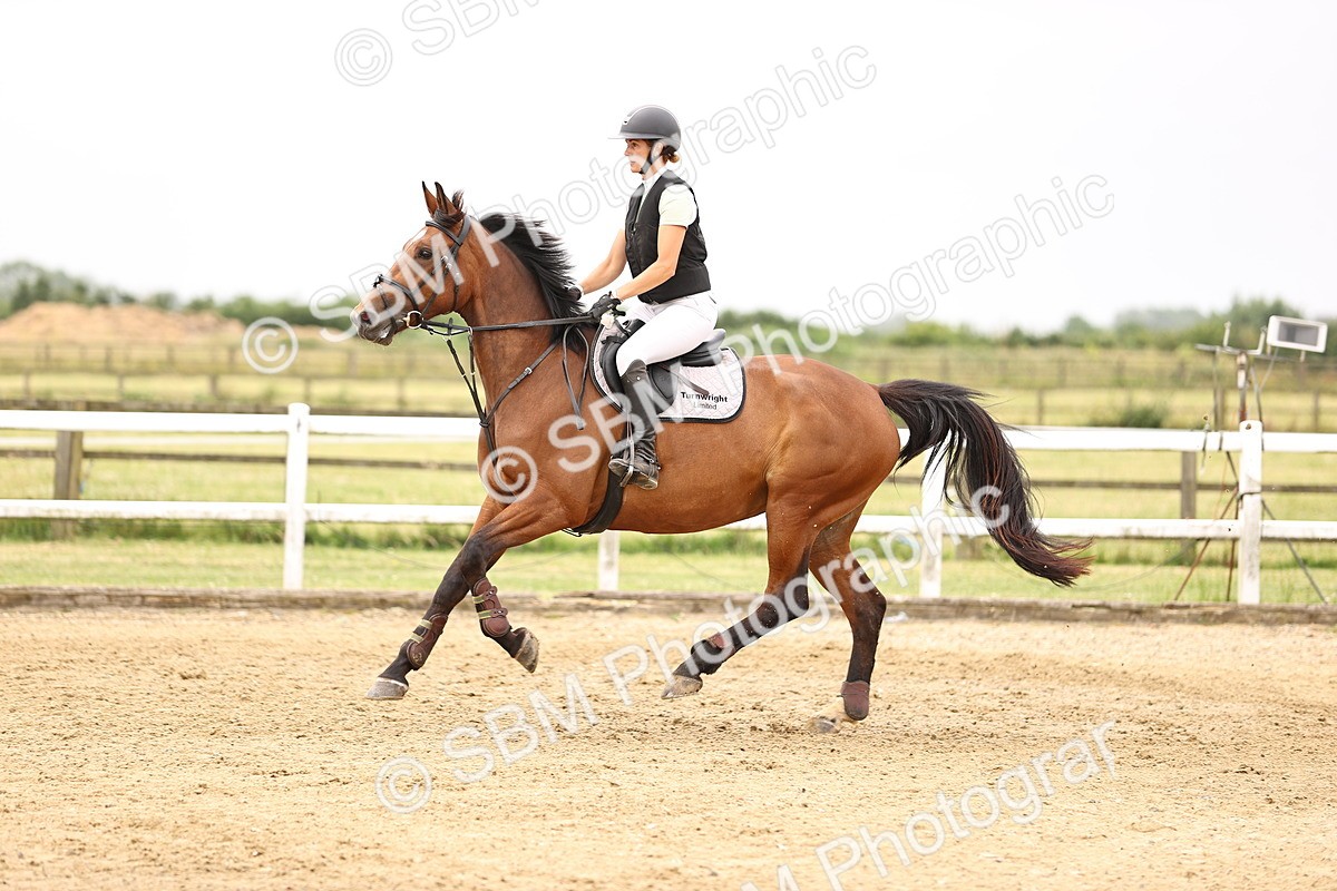 SBM_003149 - Class 21 - Senior Newcomers - 1.10m