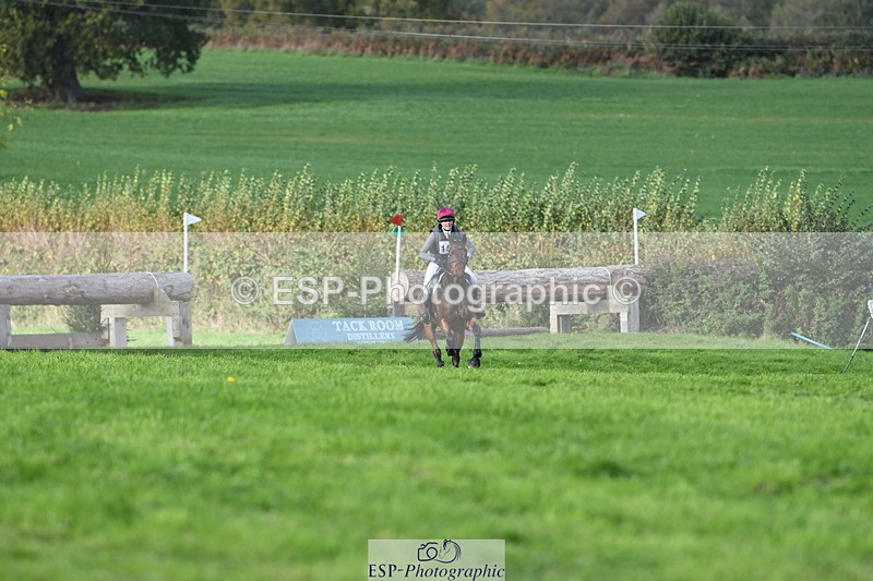 251024A-131223-11929 - B-158-Hannah.Hobhouse