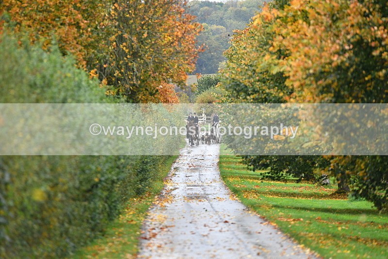 WJ5_6028 - B&B walk back for Hunt Tea !