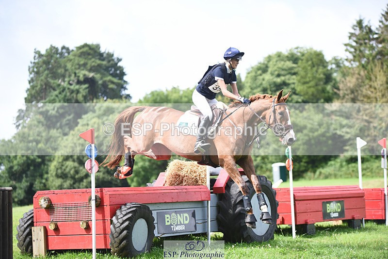 240804-103740-10796 - 353-Maja_Hullah-ORANJE_SPR