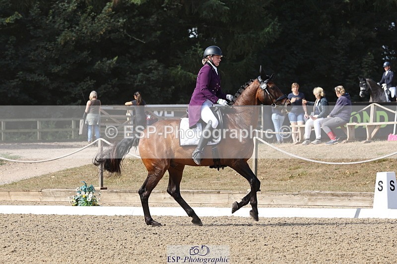 250809A-101115-02320 - 004-Nicola.KayesBoss.X