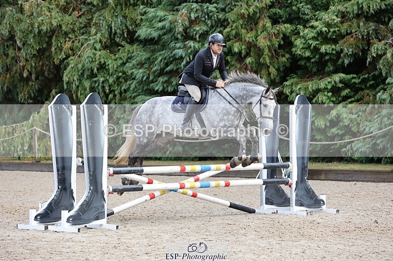 250829A-121318-01587 - Cls 7 British Novice and 90cm