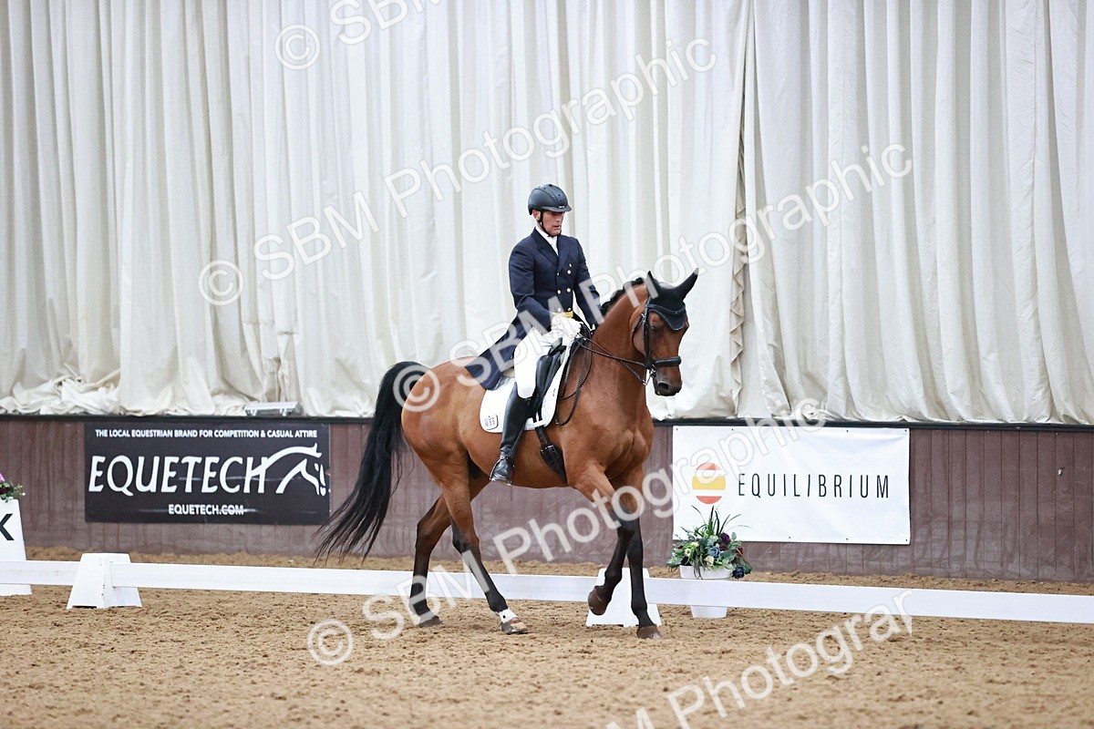 SBM_016730 - Class 5 - FEI INT II - 17.24-18.20