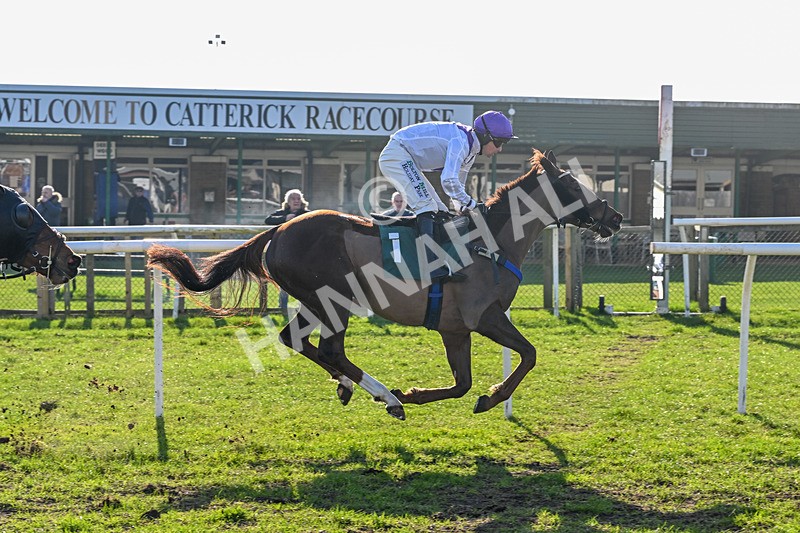 040326-Race 1-Pigeon House-8435 - Race 1