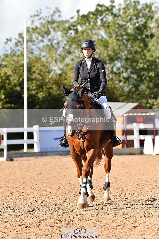 231014A-142250-05276 - Cls 15 1.05m Amateur Q 2nd R