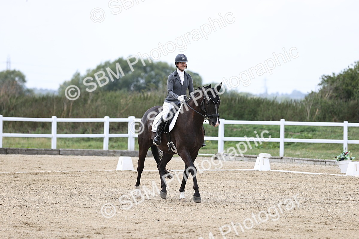 SBM_017552 - Class 14 - Novice 23 - 13.52-14.55
