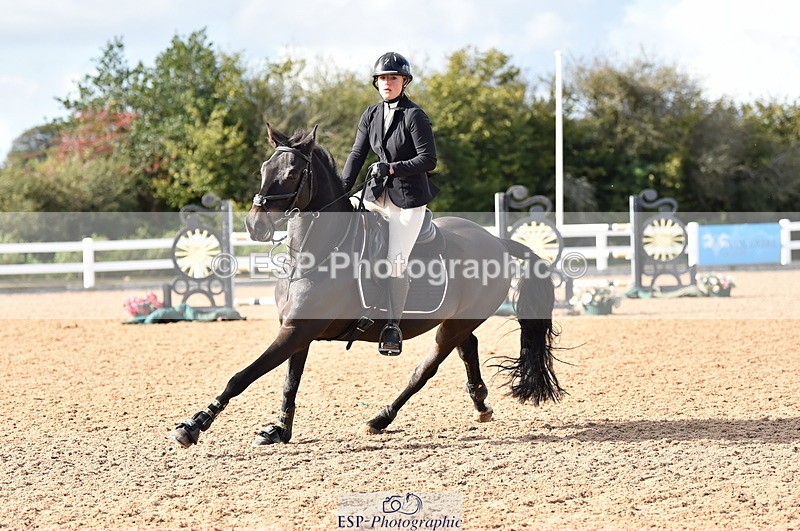 231014A-144242-05337 - Cls 15 1.05m Amateur Q 2nd R