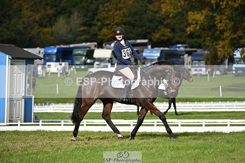 251024A-133703-12173 - D-363-Florrie.Ball