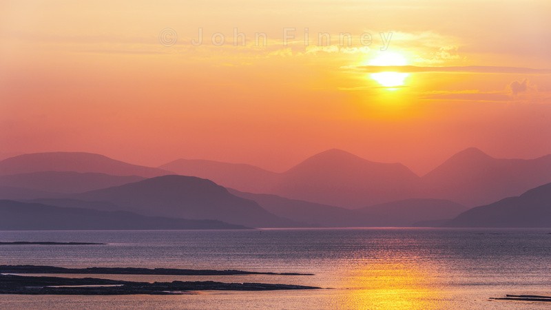 Sunset over the Isle of Skye, Scottish Highlands. - Scotland (New images).
