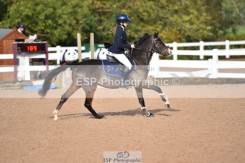 231028A-110518-00686 - Cls 2 British Novice & 80cm Open