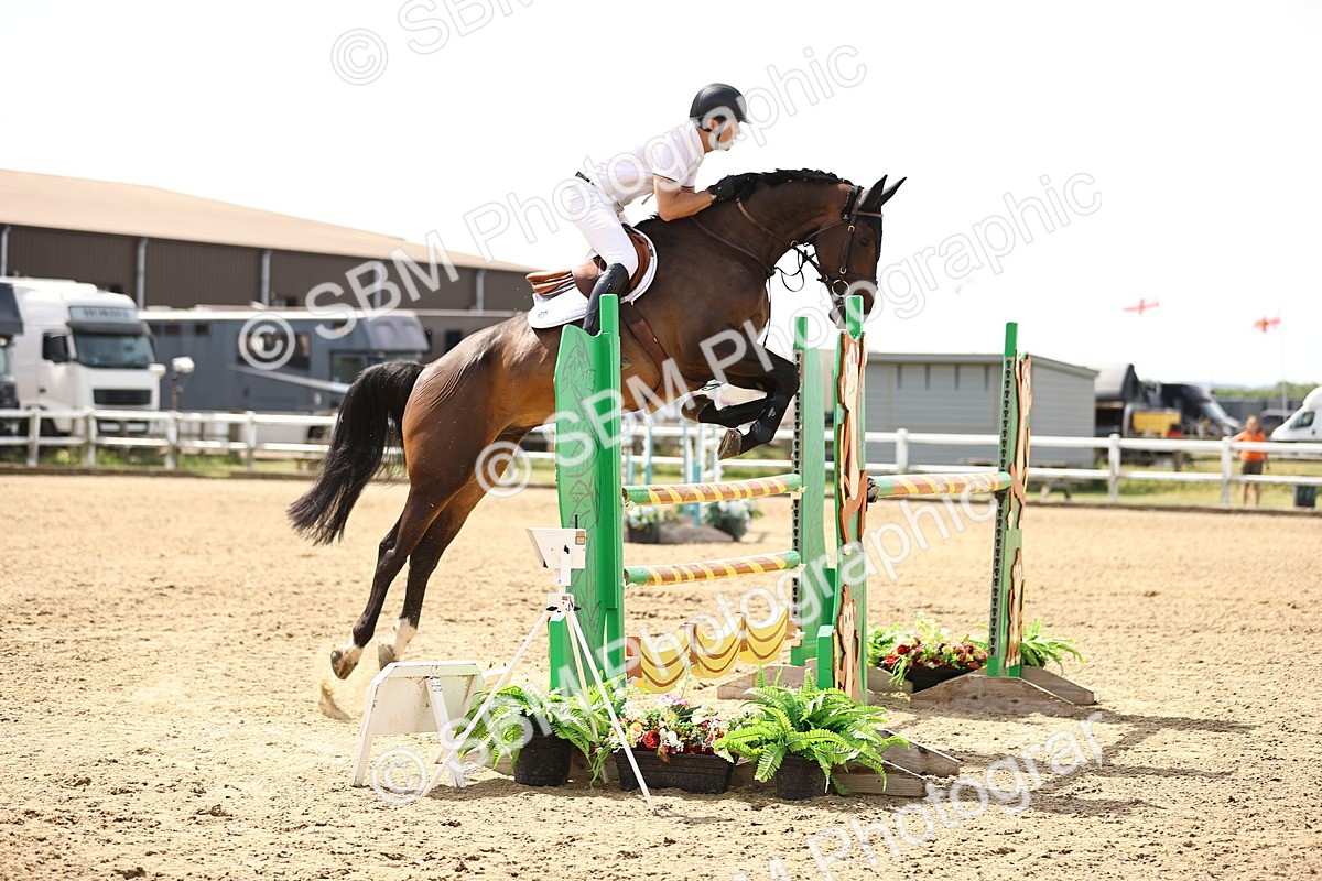 SBM_000429 - Class 15 - Redpost Equestian Senior Foxhunter - 1.20m