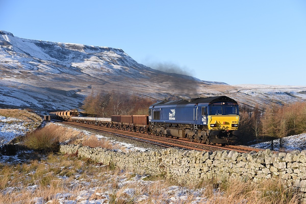 JL - 5.1.22 66108 6K05 Carlisle - Crewe, MP260 - Ais Gill - Milepost 260
