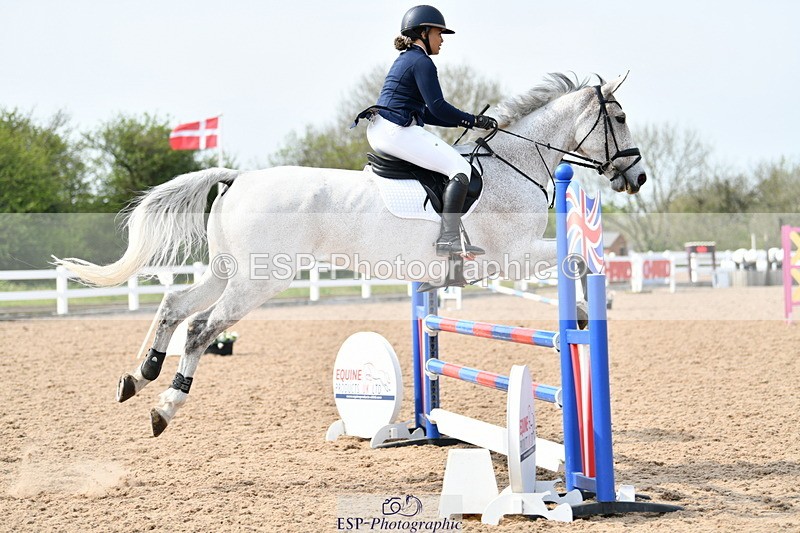 240511A-160820-14289 - Cls 25 British Novice and 90cm Open