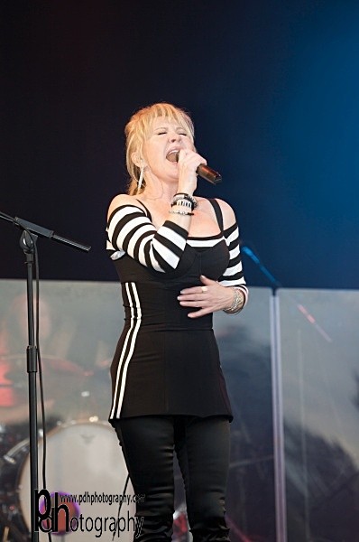 Lulu - Glastonbury IMG_2967 - Lulu & Band