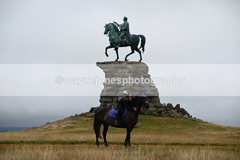 DSC_2195 - Time at Statue 12:13 to 12:32
