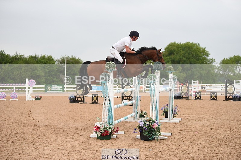 230628A-155020-00952 - Cls 6 1.30 & 1.40m Open