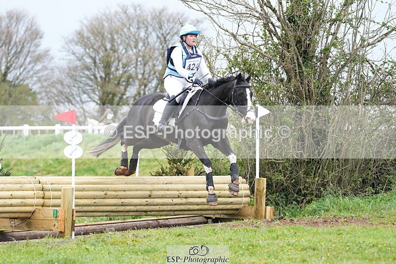 250419-130650-10056 - 424-Issy.Hollidge-CORBETT