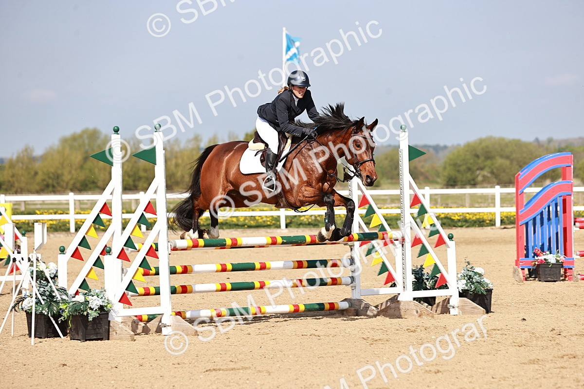  - Class 21 - Senior British Novice - 90cm