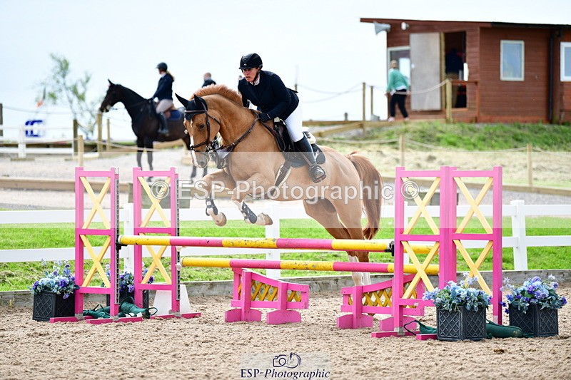 240524A-100721-02411 - Cls 21 British Novice and 90cm Open