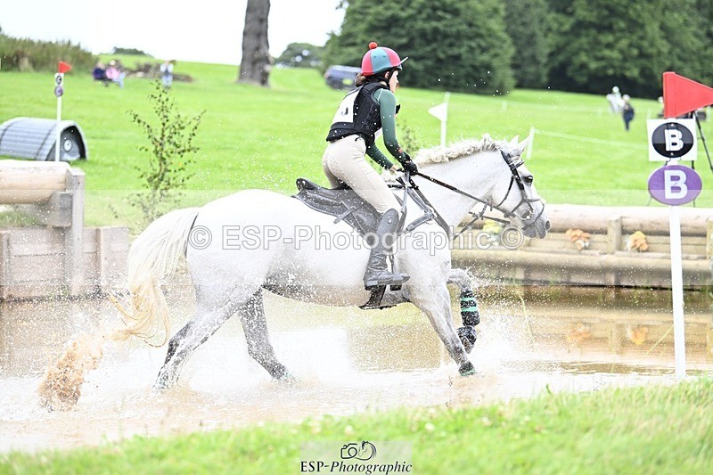 240803-113904-03701 - 106-Issy_Perry-DATE_NIGHT