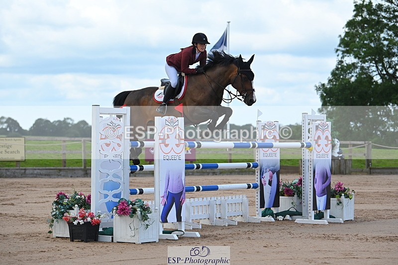 230721A-104035-05401 - Cls 6, 2 Star Medium 1.35m