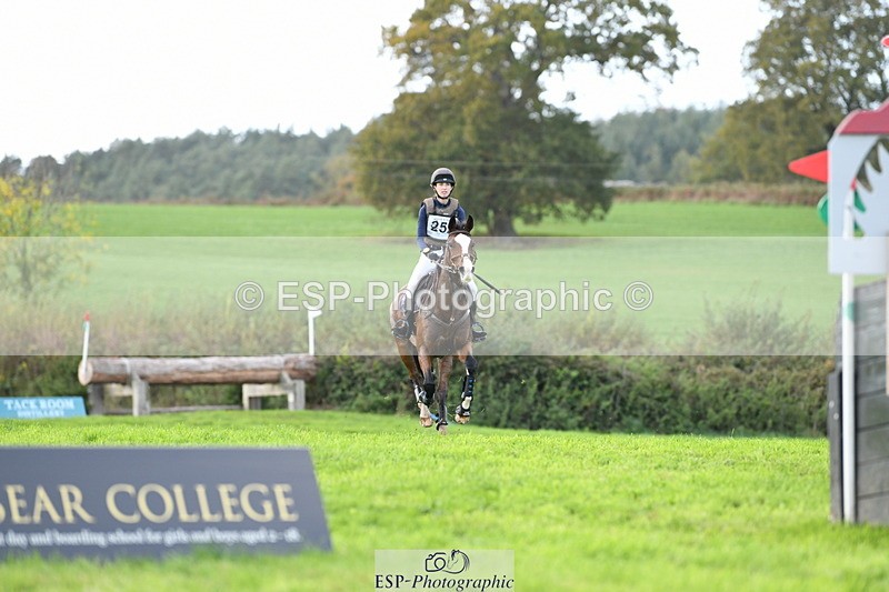 251024A-155031-14903 - C-252-Margaux.Crouail