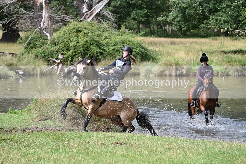 WJ7_1889 - Time at Water 10:48 to 11:13