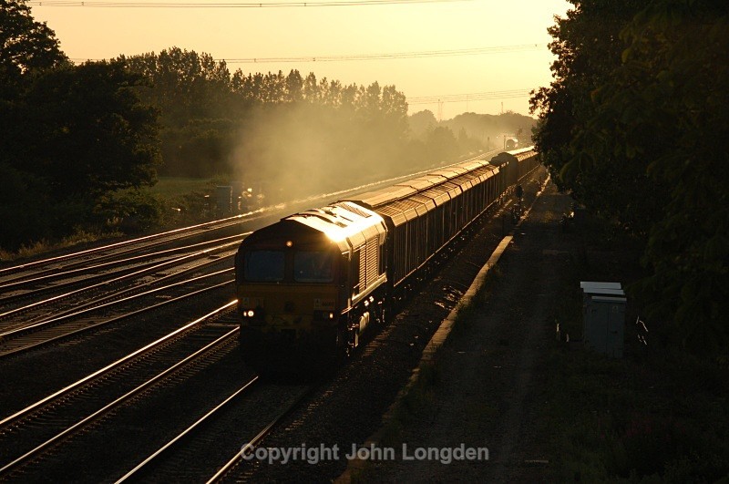24.6.09 - 66180 6M17 Newport ADJ - Wembley, Didcot - Elsewhere on the network