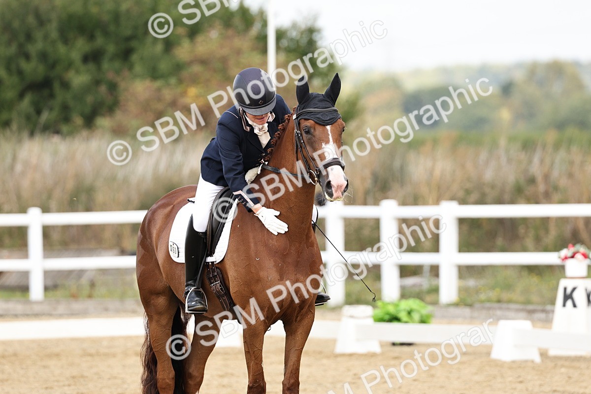 SBM_018253 - Class 16 - Novice 5 - 11.12-12.01