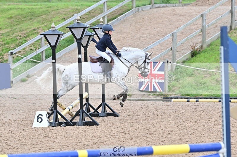 240813-162200-00228 - Clear round & 60cm