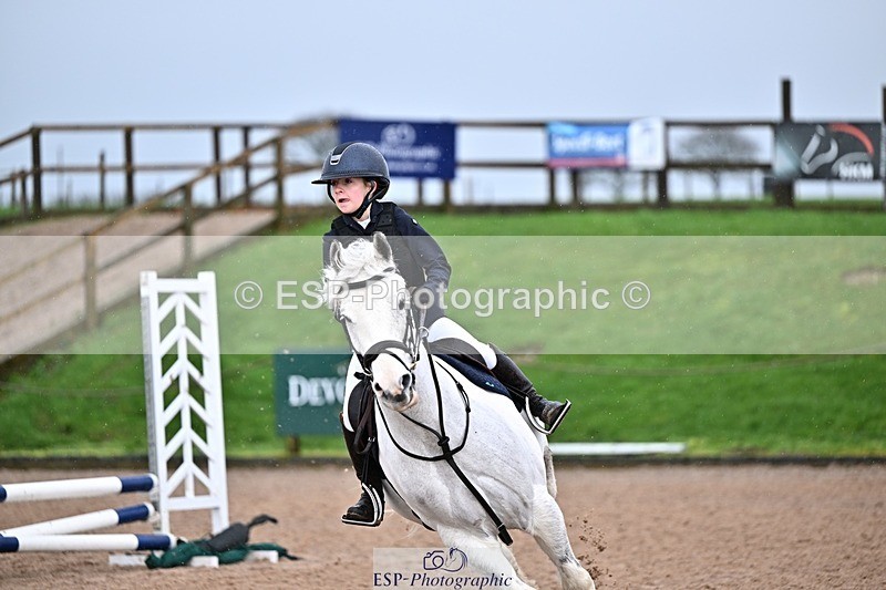 260208-130413-01268 - Cls 18 Clear Round 50cm