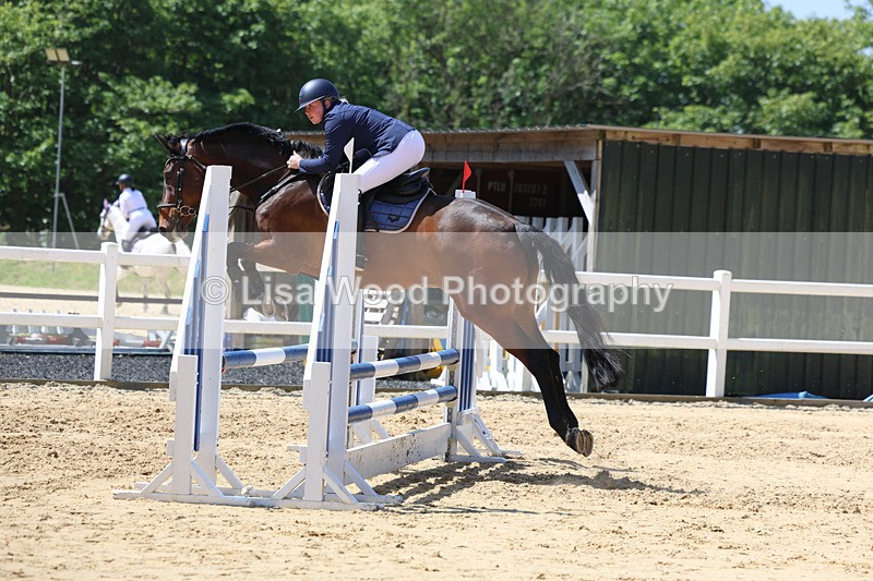 3E7A9634 - Class 8: Senior 80cm