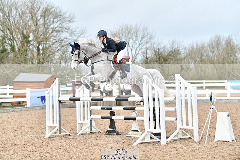 240124A-125202-00568 - Cls 3 Newcomers & 1.10m Open