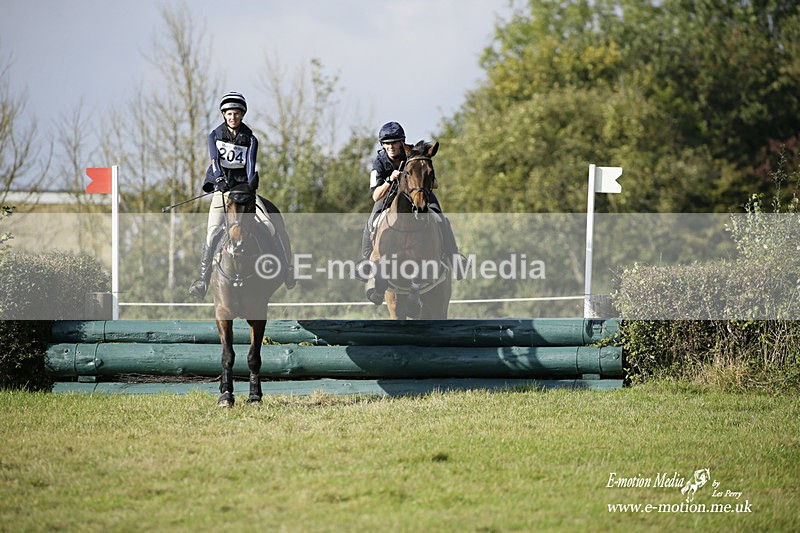  WWHT 171021 3585 - Intermediate Pairs (0.90m)  17/10/21