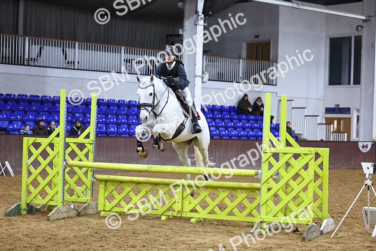 SBM_002854 - Class 6 - Holly & Ivy Stakes - 90cm