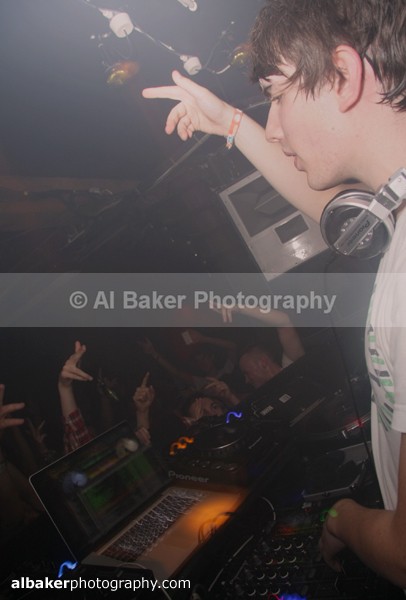 netsky - Heavy Hitterz: (M - Z)