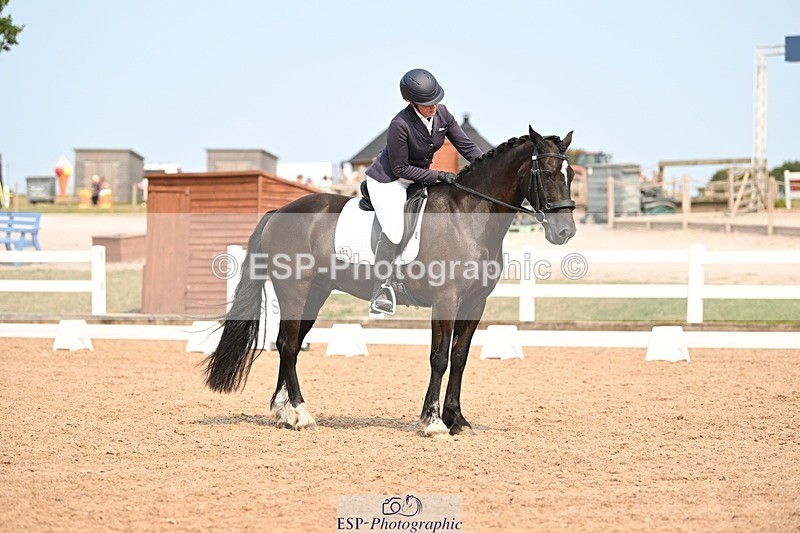 250816-150650-06101 - 027-Samantha.PringTongwynlais.Moon.Dancer