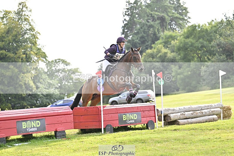 240825X-170742-37665 - 80cm XC 16.30 to 17.30