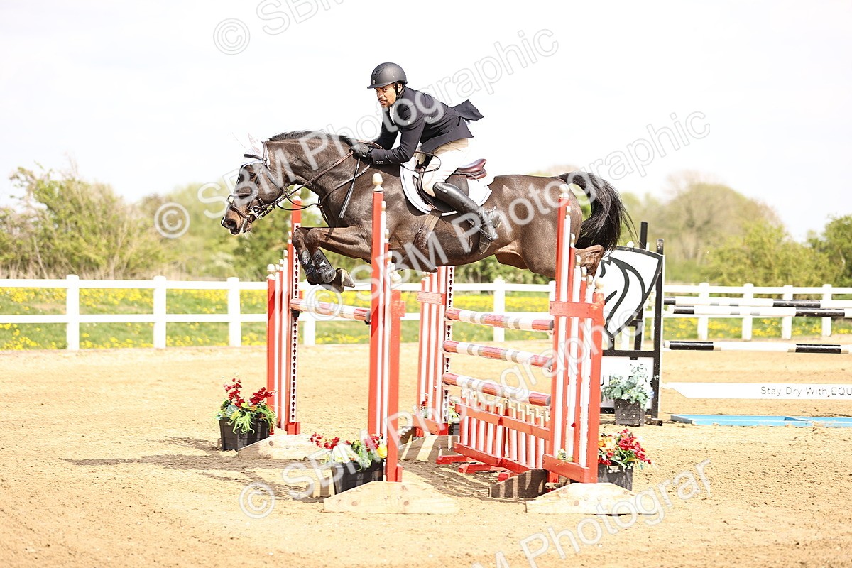  - Class 13 - Senior Foxhunter - 1.20m