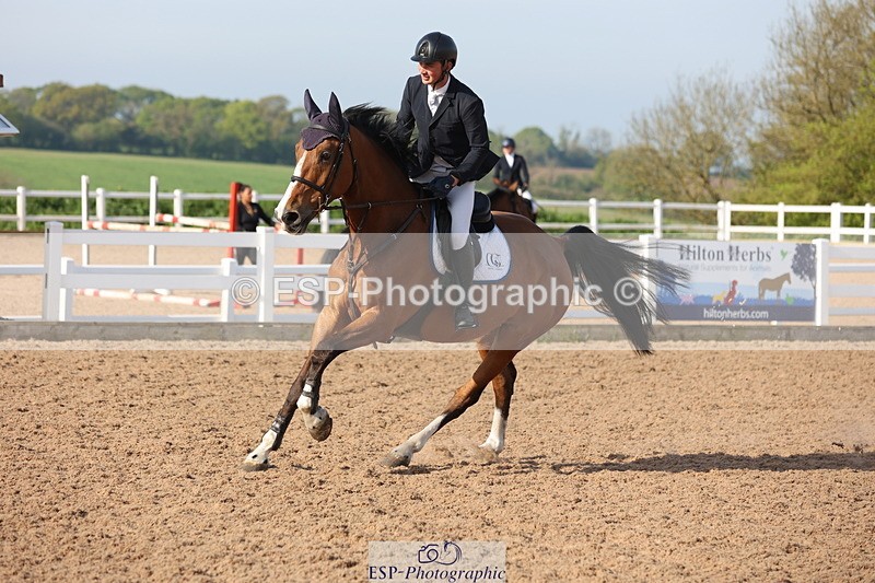 240510A-083101-04271 - Cls 13 British Novice and 90cm Open