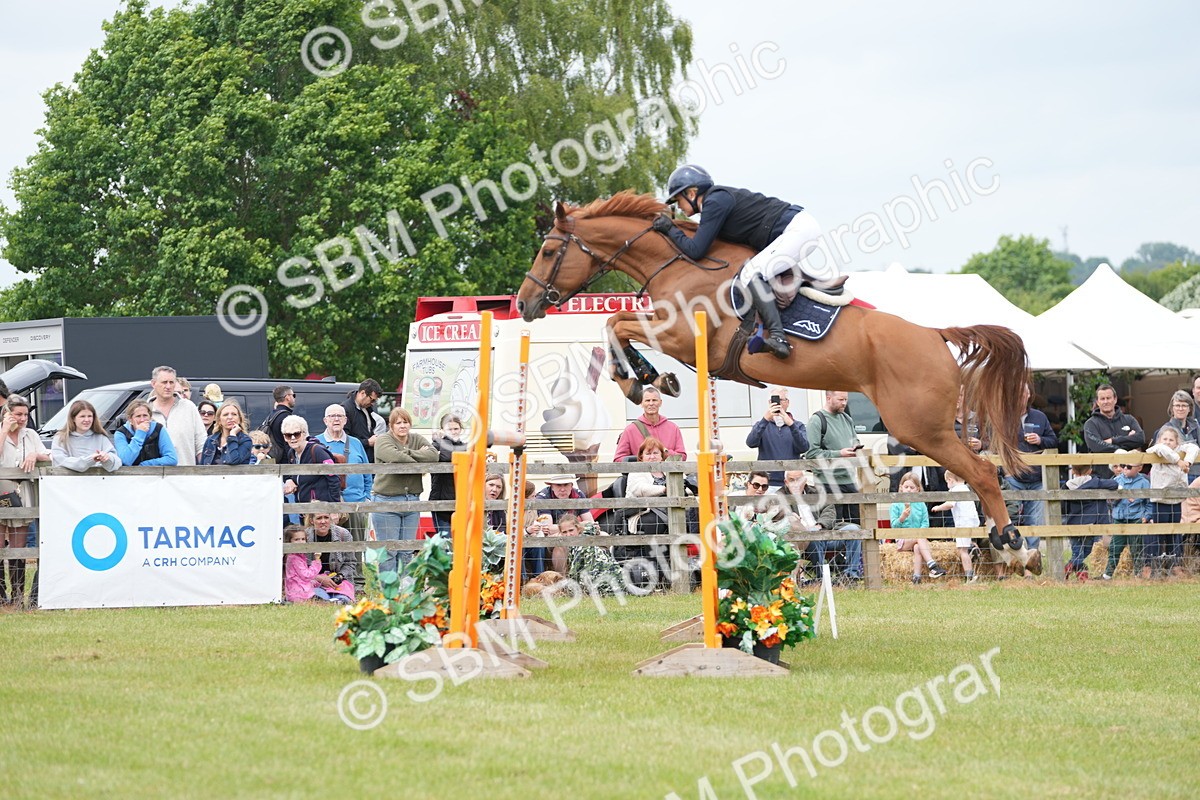 SBM_06621 - Class 202 - National 1.40m Open