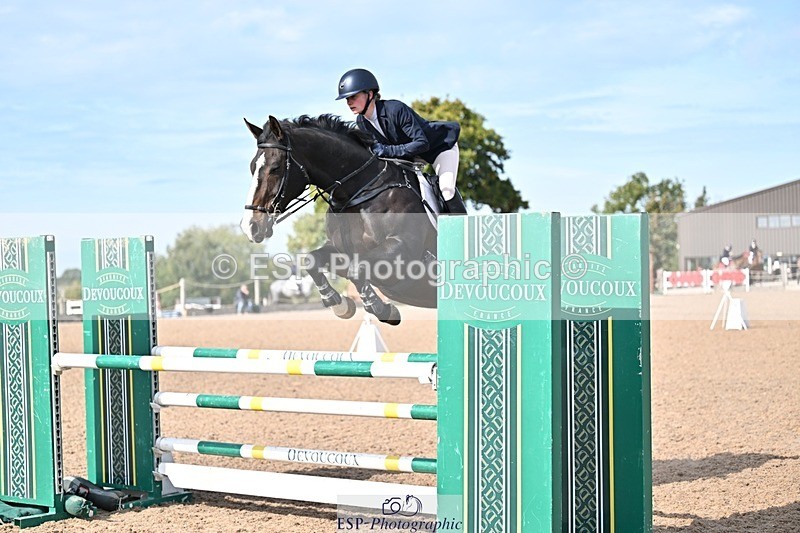 251001-134929-00400 - Cls 4 Newcomers and 1.10m Open