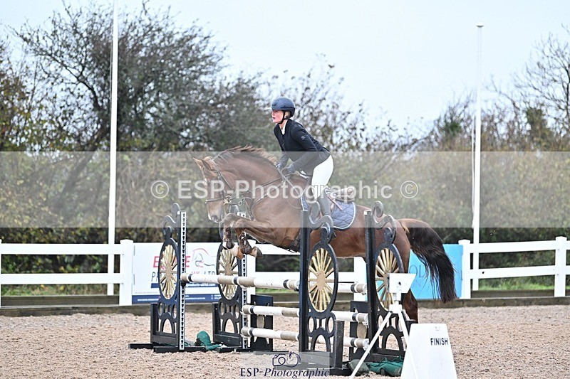 241127-094957-00086 - Cls 01A&B Brit Nov & 90cm Open