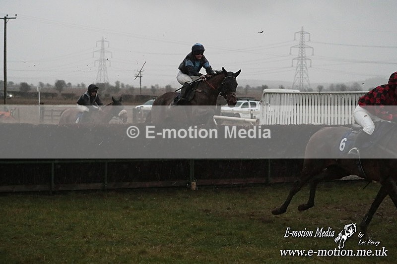 PtP 260125 1260 - Cocklebarrow Point-to-Point racing with the Heythrop Hunt 26/01/25