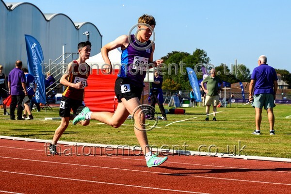 Age25SAT-917820 - Track Male