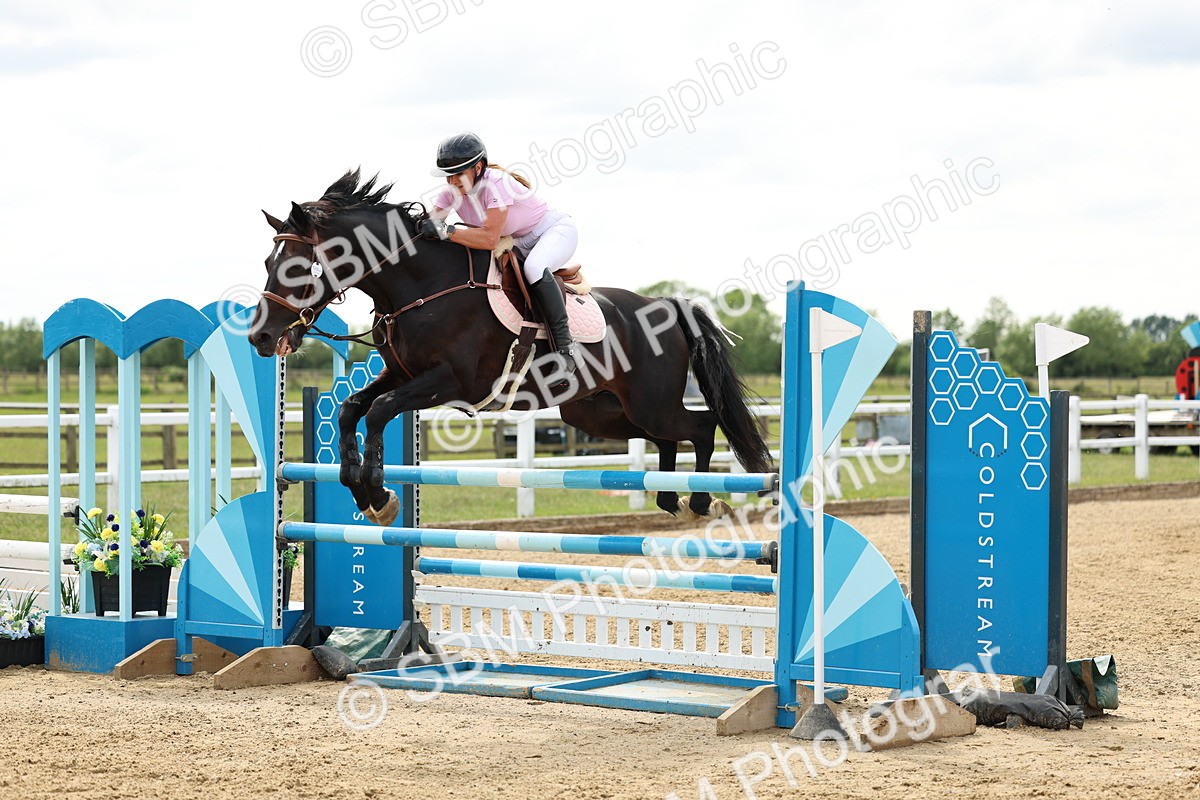 SBM_006071 - Class 19 - Senior Newcomers - 1.10m