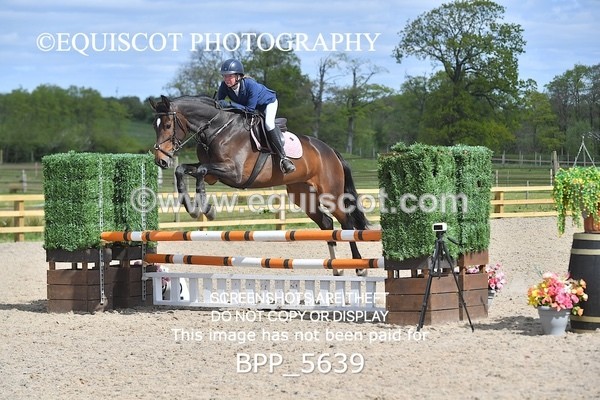 BPP_5639 - CLASS 24 SUN Senior BritiNovice/ 90cm Open