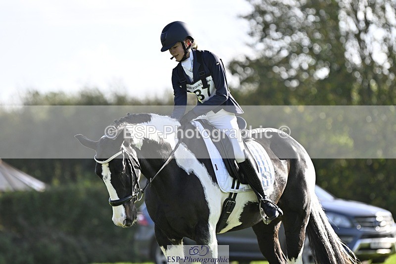 241025-142943-09673 - 387-Kelly.Knockaert-PIPER.II