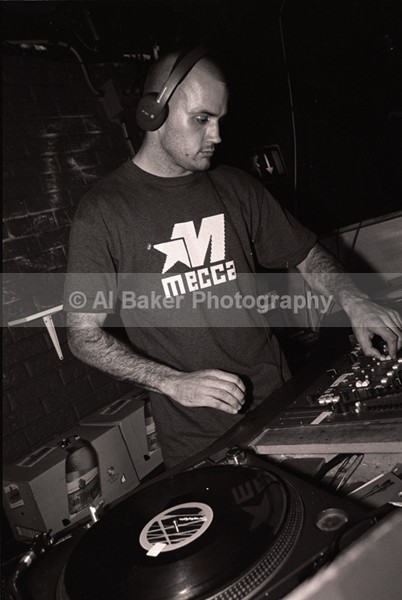 48 roscoe - Sub Tub @ music box 02.06.02